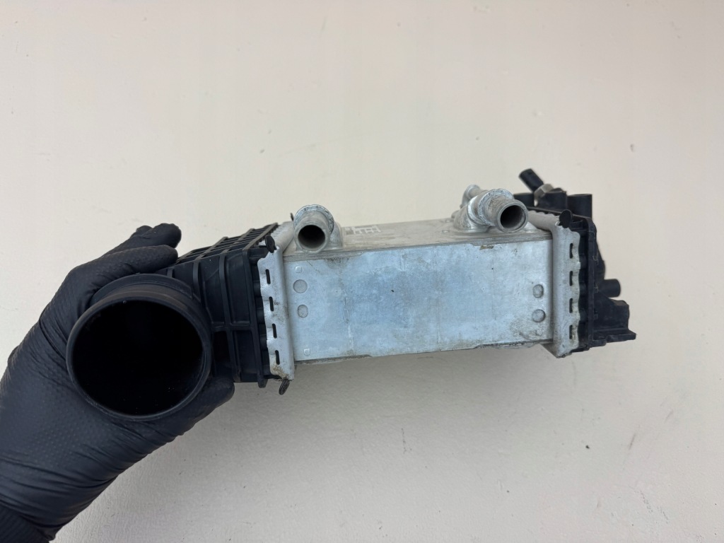 Vw crafter t6 man tge 16r- интеркулер радиатор воздуха 04l145749m Цена