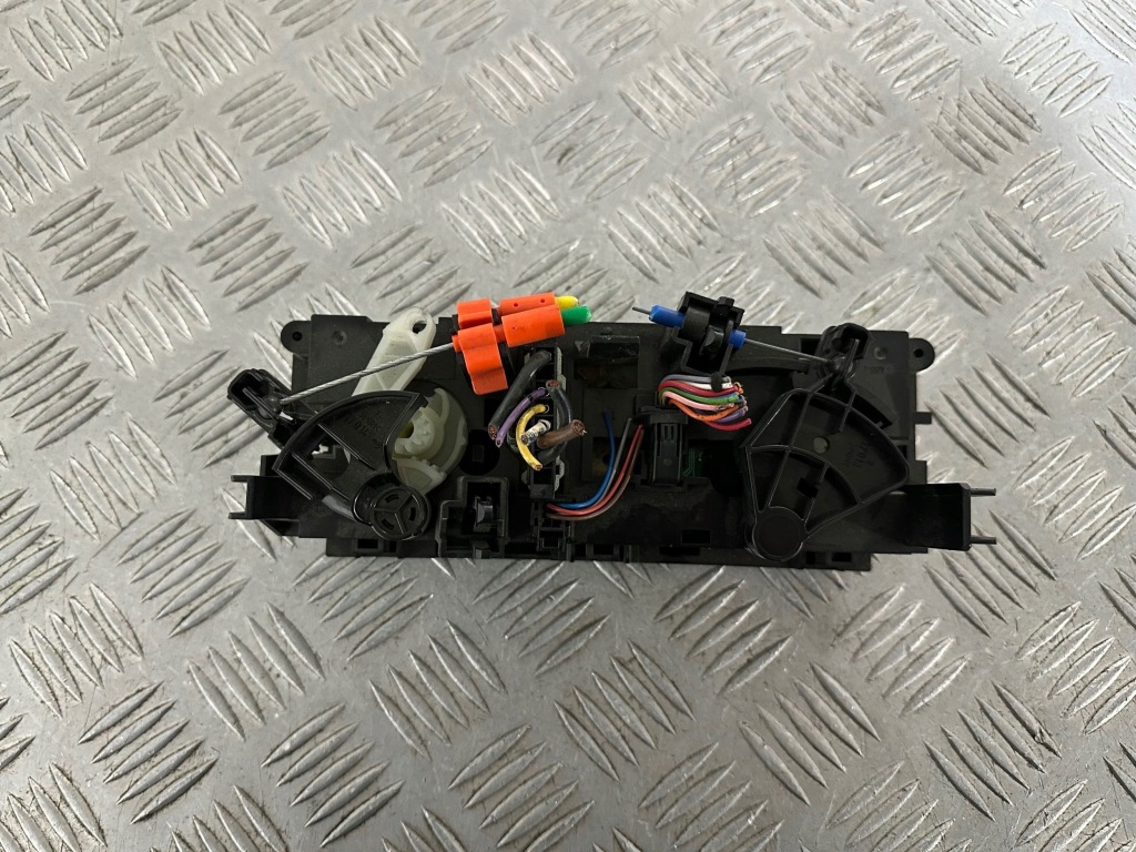 фото №13, Peugeot 207 панель кондиціонера 69910004