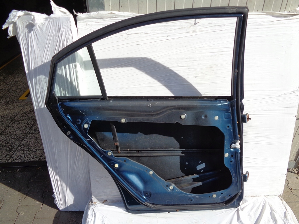 Mazda 6 дверь левое  задняя 32c хэтчбек 02-08 Киев