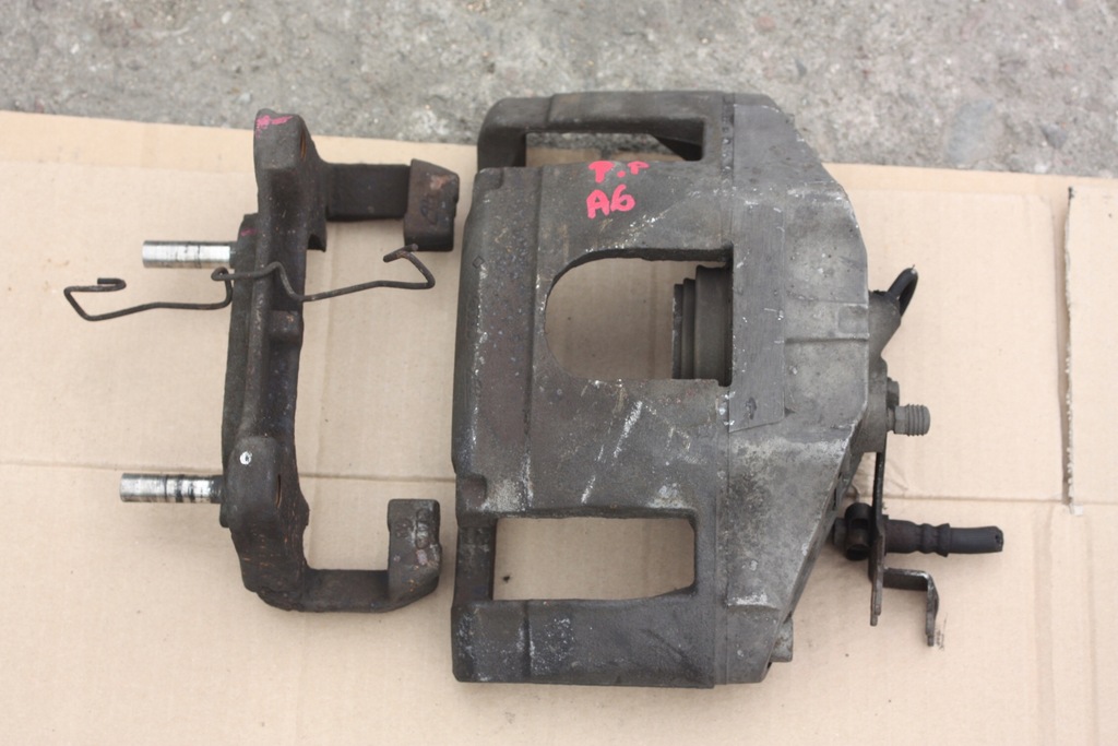 фото №1, Суппорт правый перед audi a6 c5 lift 2,5 tdi