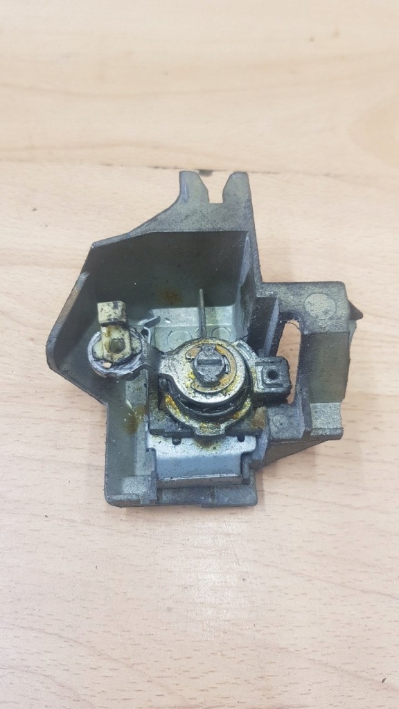 фото №2, Вкладка замка honda accord vi