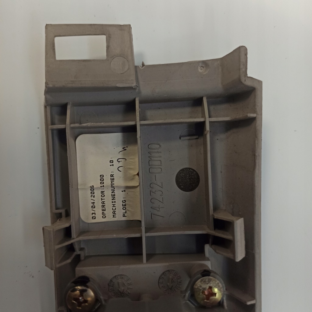 фото №8, Toyota yaris ii переключатель окон левый перед 74232-0d110