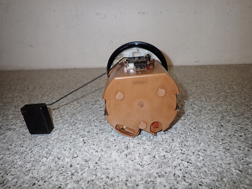 фото №5, Mazda 6 gg 02-04 2.0 дизель rf5 датчик уровня топлива