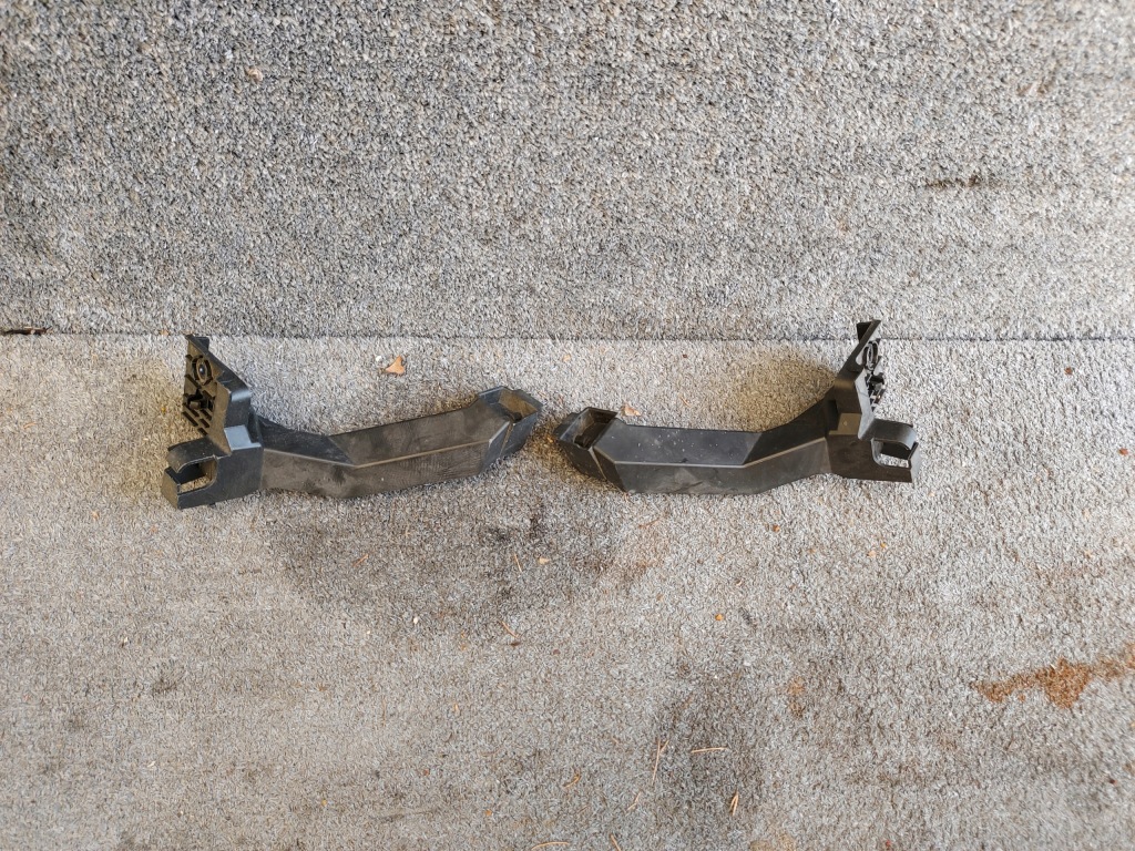 фото №1, Vw beetle кронштейн бампера задня