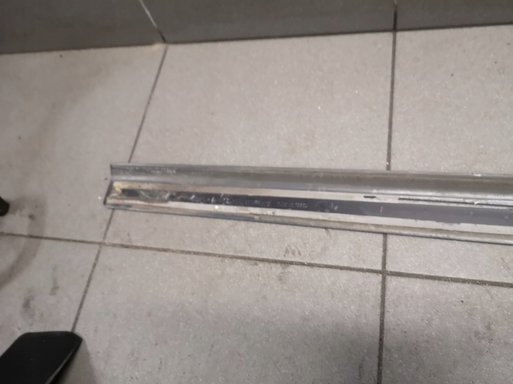 фото №7, Молдинг поріг лівий перед audi a6 c6 4f0853373b