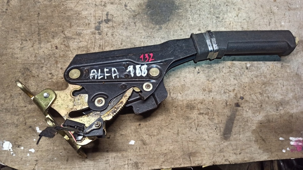 фото №1, Рычаг тормоза ручного alfa romeo 166