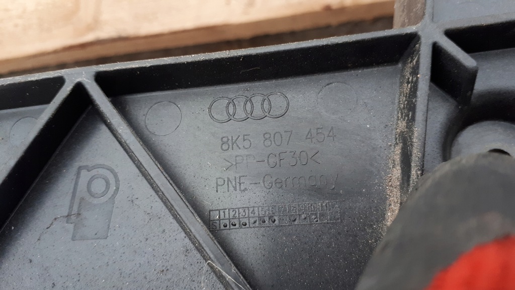 фото №8, A4 b8 s4 направляющая бампера задняя sedan левый правый kpl