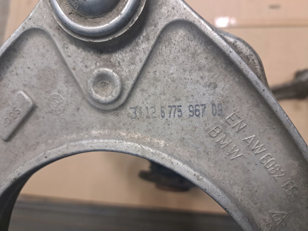 фото №9, Ліва поворотний кулак ступиця перед важелі xdrive bmw 6 f06 f12 f13 650ix 4.4