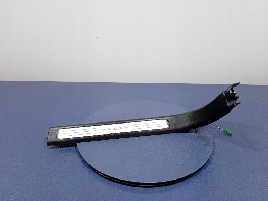 Купить Volvo v90 ii молдинг порог перед правая передняя 31377617