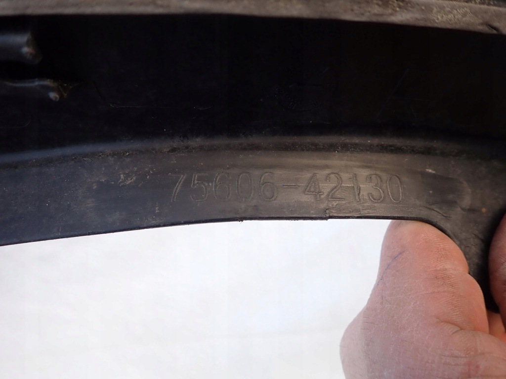 фото №13, Toyota rav4 iv lift 15- молдинг крила ліва задня