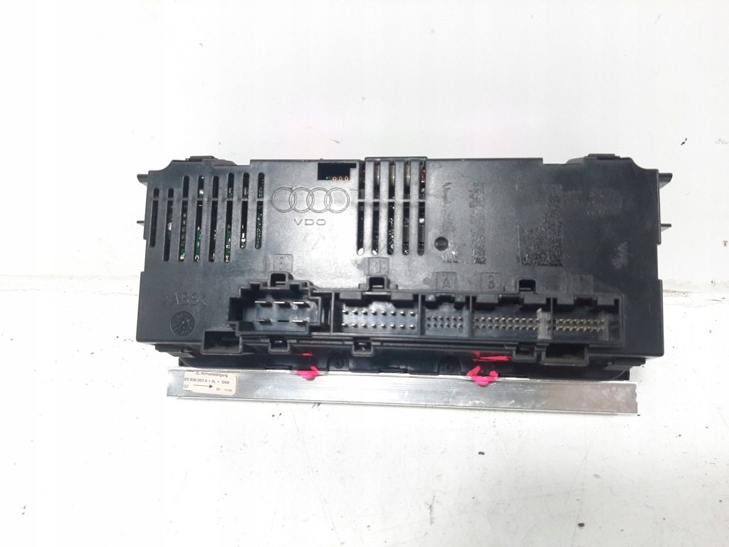 фото №9, Audi a4 b6 kombi avant 2.5tdi 03r панель обдув кондиціонера