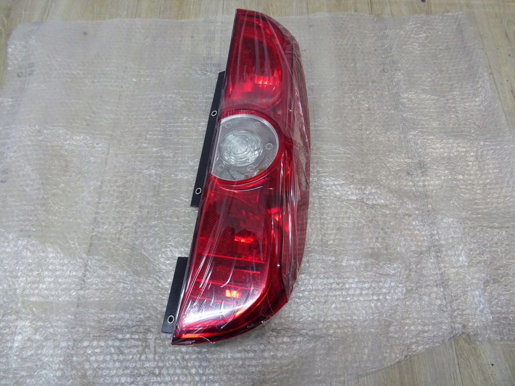 фото №1, Combo d doblo ii 10- лампа правая задняя 00519248430