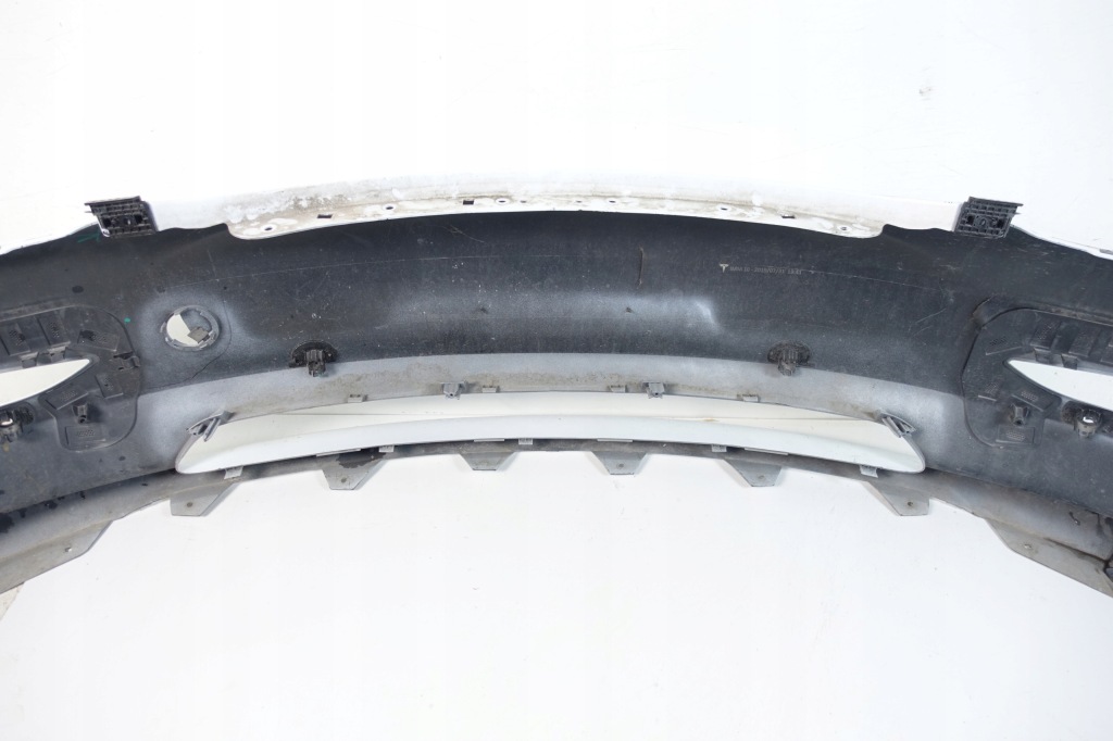 Tesla model 3 бампер перед передний 2017- 1084168-00-d Цена