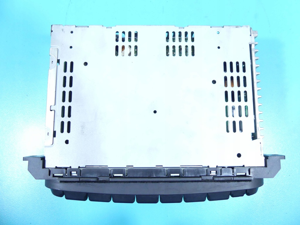 фото №8, Радио заводской chrysler voyager iv радиопроигрыватель