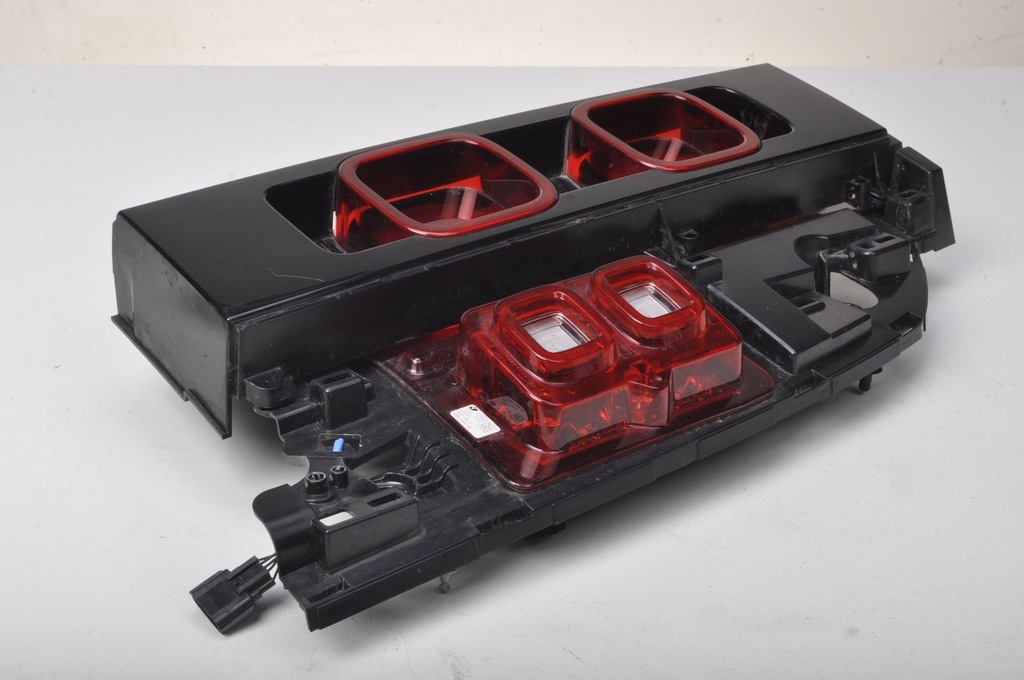 фото №8, Land rover defender ii l663 лампа правая задняя 21r