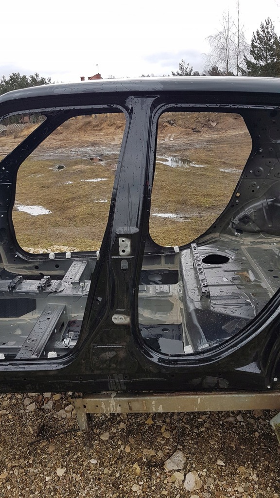 фото №1, Четверть блок двигателя левый nissan juke 2015 правый