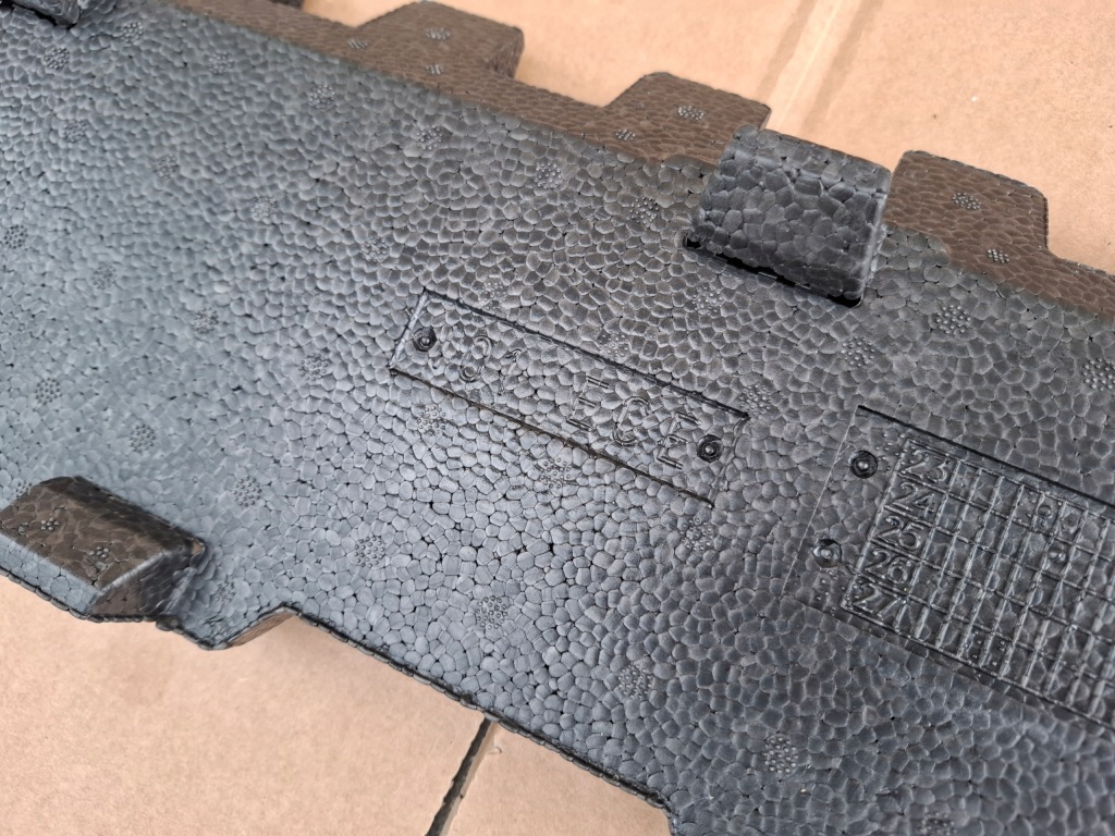 Абсорбер піна bmw i3 i03 оригінал Ціна