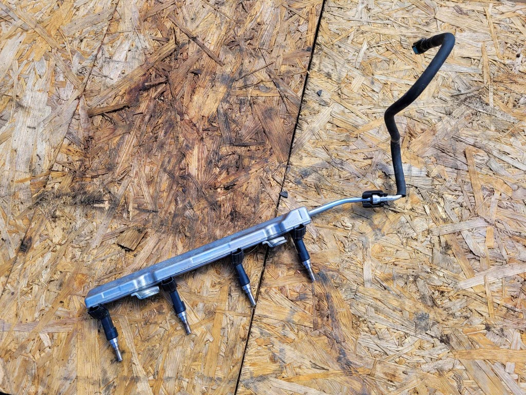 фото №1, Форсунка lexus nx 2.5 300h 23250-36070