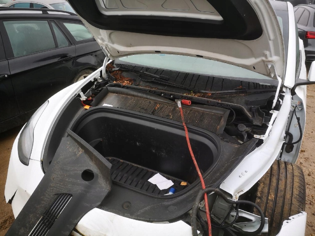 Tesla model y двигун кришка обігрівача 2023 0.1l 150064000a 1500640-00-a Зі Шроту