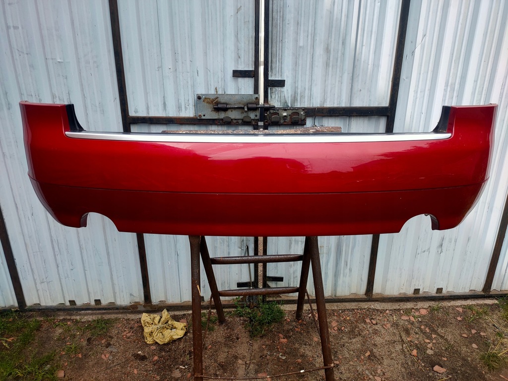 фото №1, Бампер задня audi a4 b6 kombi колір ly3c 2 труби