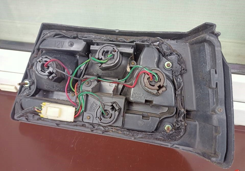 фото №5, Nissan sunny n13 лампа задняя задняя левая