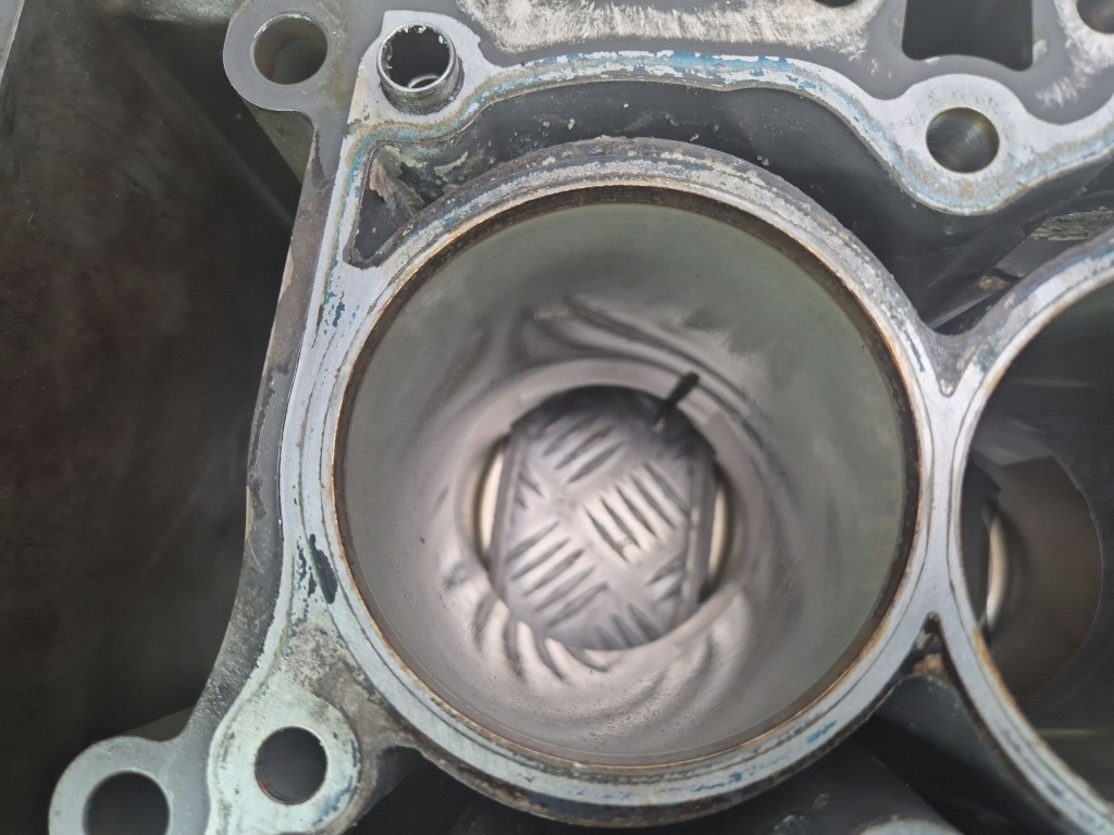 Блок двигателя bmw 5 f10 f11 530i 7558321 n52b30 с Разборки