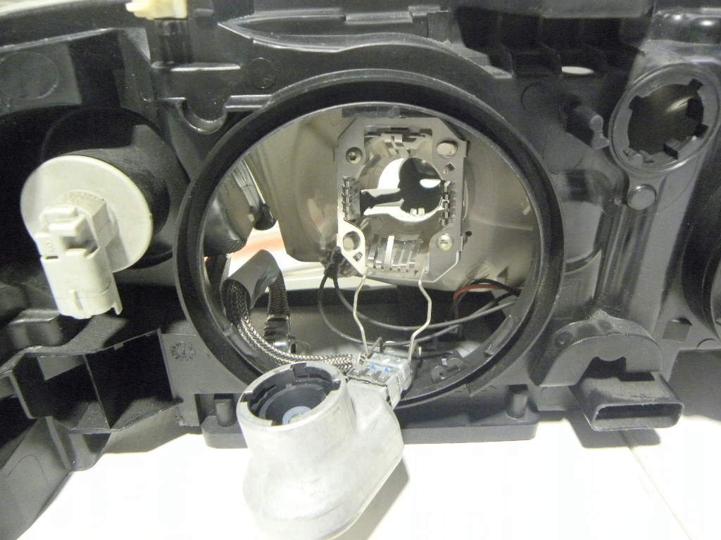 фото №6, Renault laguna 2 лампа передняя левая xsenon