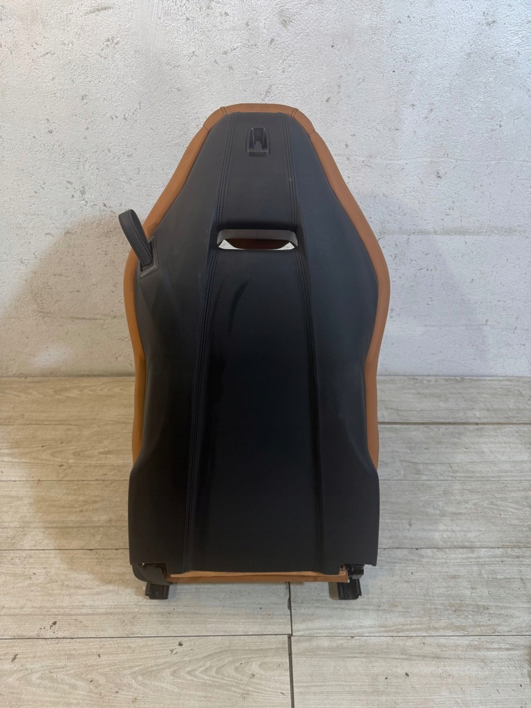 фото №8, Ferrari 488 gtb сидіння водія заднє сидіння