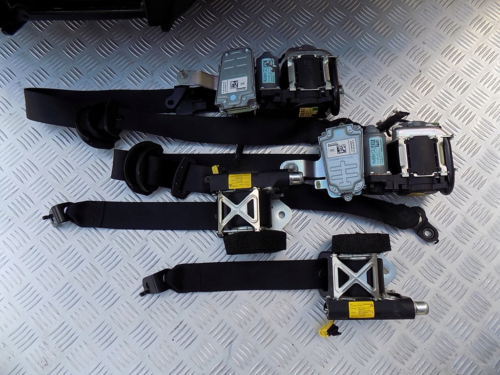 фото №6, Mercedes w212 приборная панель консоль подушка безопасности ремни оригинал