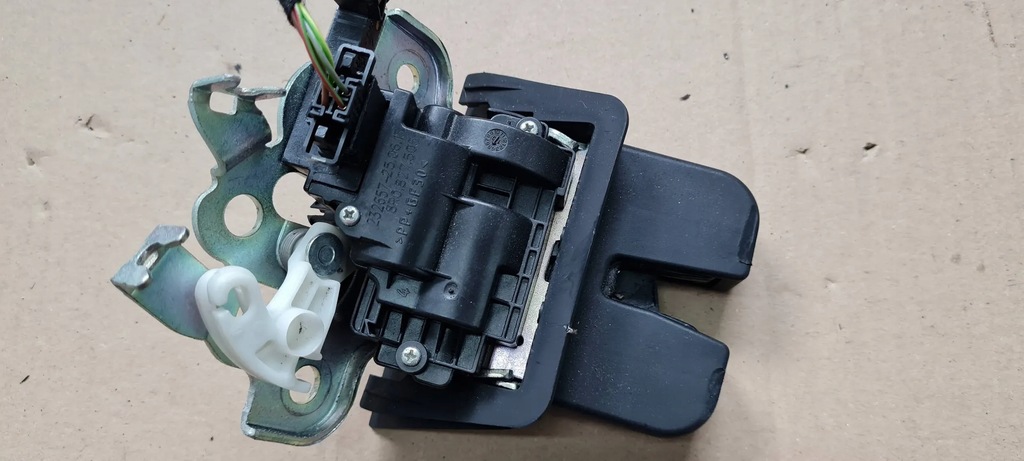 фото №5, Sq5 8r q5 замок кришки багажника задня 8r0827505