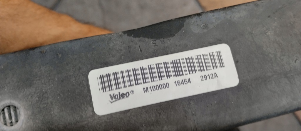 Интеркулер радиатор воздуха jeep wrangler jk 2.8 crd 07-18r Недорого