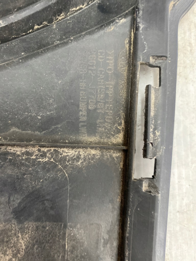 фото №11, Kia оригинальный номер 86612-j7700 спойлер накладка