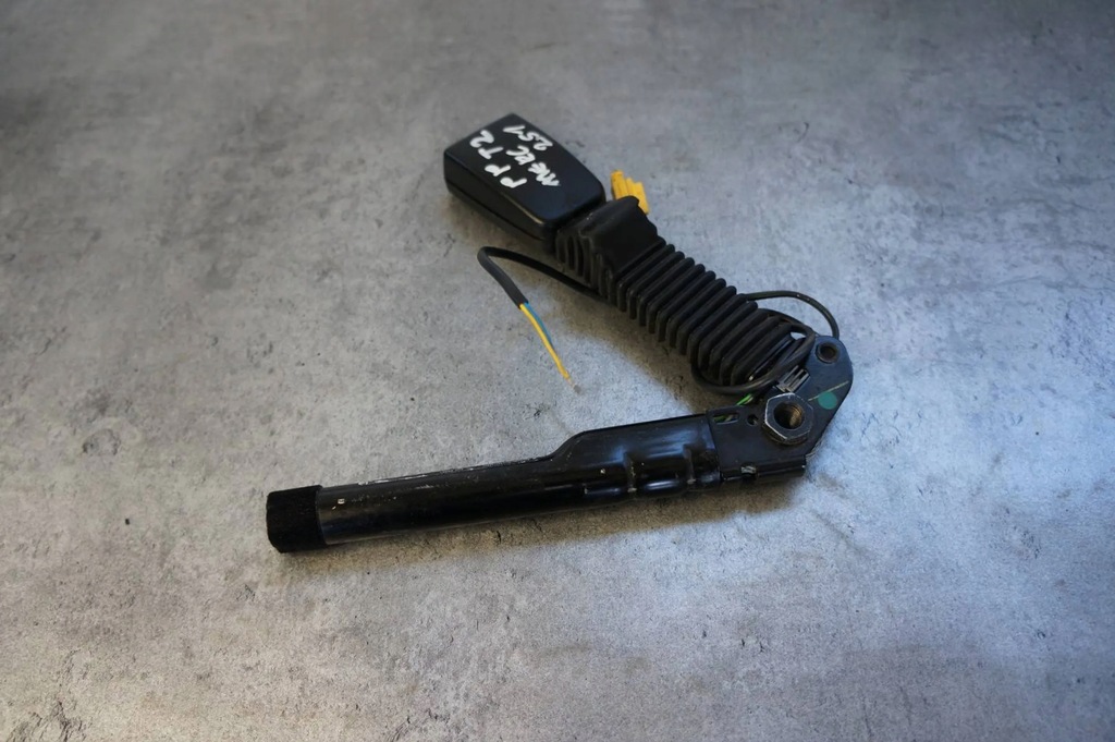 фото №1, Пряжка клипса натяжитель поперечина патрон правый перед mercedes r w251