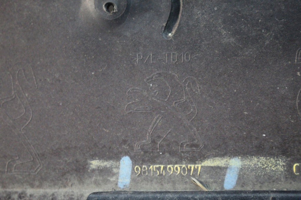 Бампер перед передний peugeot 5008 3008 gt 2 2 9815499077 Киев