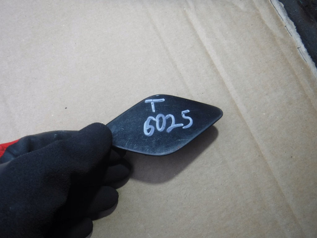 фото №1, Заглушка распылителя правая bmw x6 e71 7176300