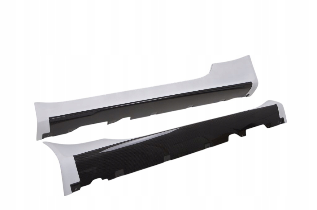 фото №12, Aston martin vantage n24 накладки молдинг пороговые карбон