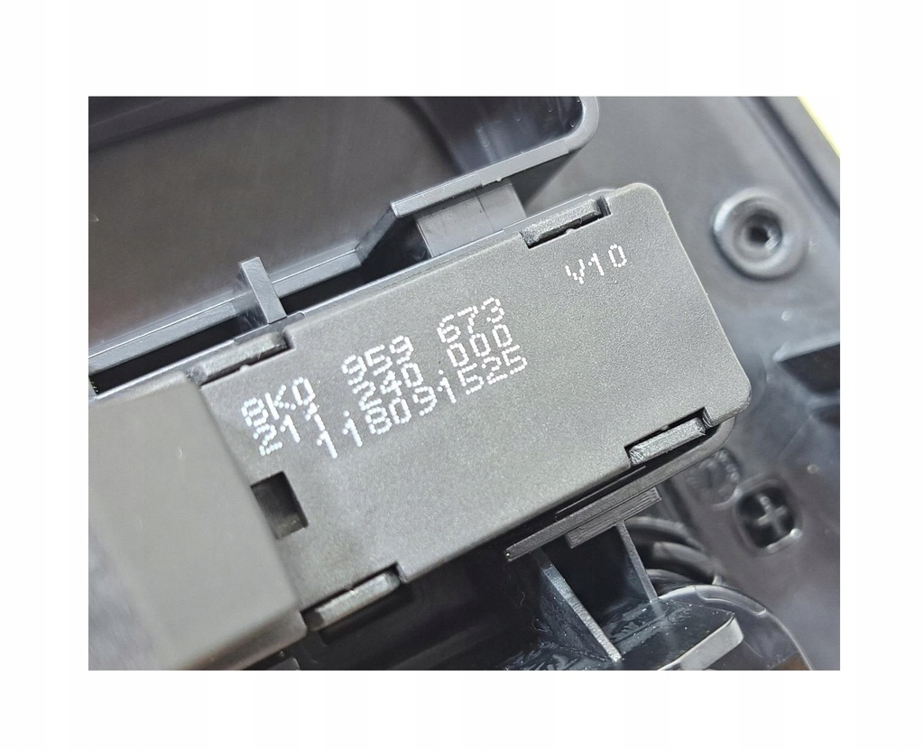 фото №10, Audi a4 b8 рамка передач тунель 8k0964261