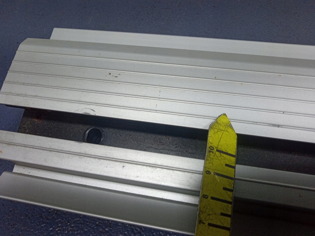 фото №5, Bmw x6 e71 направляющая крепёжная направляющая багажника левая 6981043