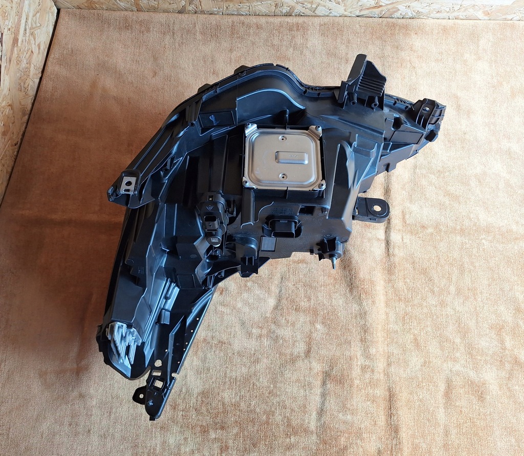 фото №11, Renault clio 5 v лампа права led pure vision комплектна 260107933r