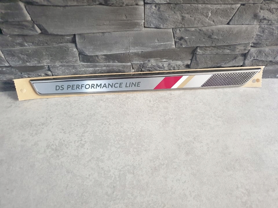 фото №1, Citroen ds3 crossback молдинг дверь левая перед nowa