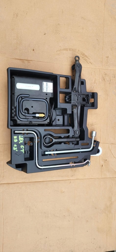 Купити Lexus ct 2010- набір do перемикання колеса підйомник підйомник ключ вушко домкрат