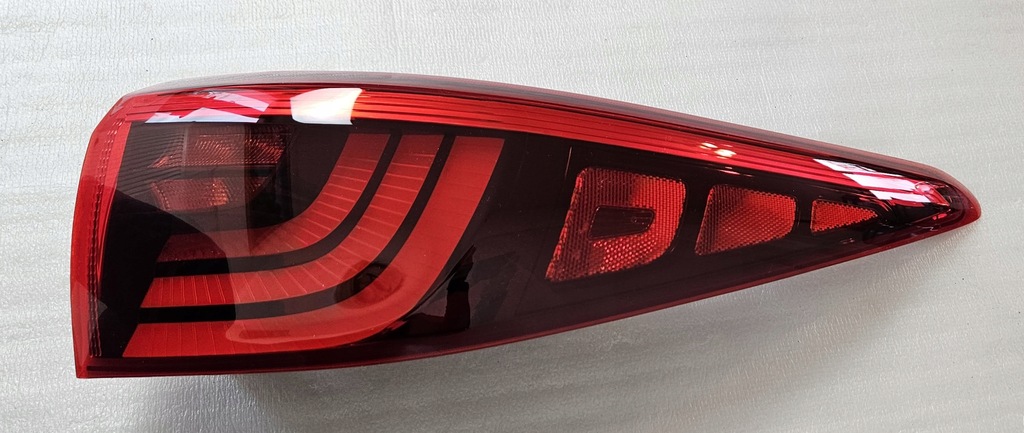фото №1, Лампа правая задняя led kia sportage iv 2015-2018