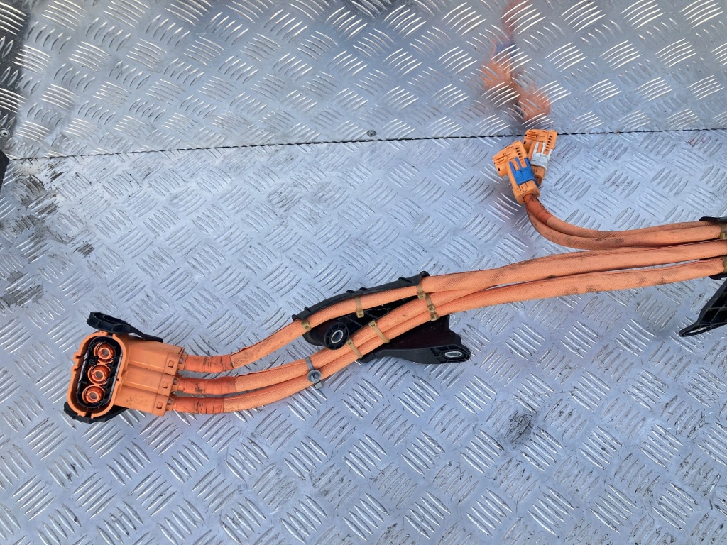 Шланг зарядки range rover evoque ii 19- l8d2-14n284 Доставка