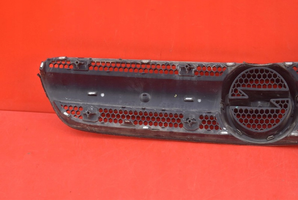 фото №6, Решётка радиатора решётка радиатора белый 13123491 opel signum 03-08