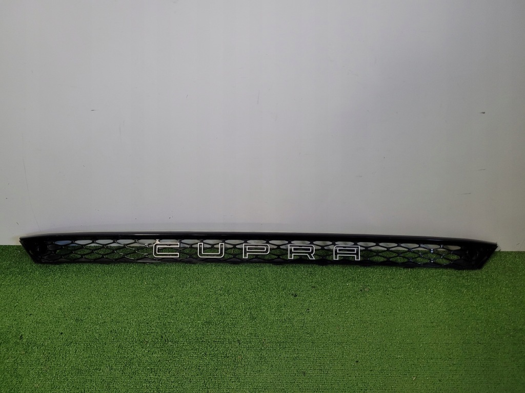 фото №1, Seat ateca cupra решётка радиатора решётка средняя бампера 575 575807683