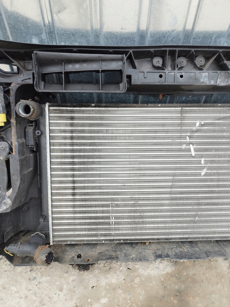 Ремень передний балка радиатор 1.6 bse бензин autom audi a3 8p рестайлинг  2008-2012 в Украине