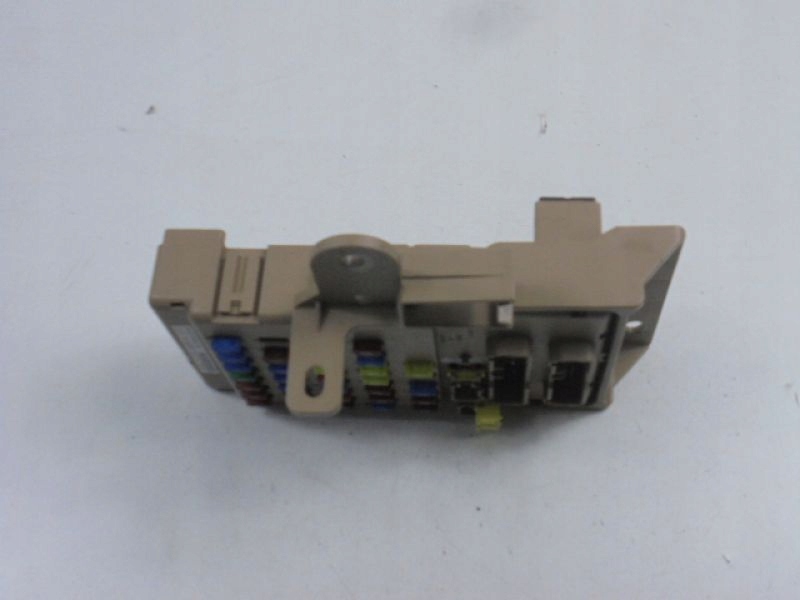 фото №8, Tribeca i b9 коробка предохранителей 82201xa00a