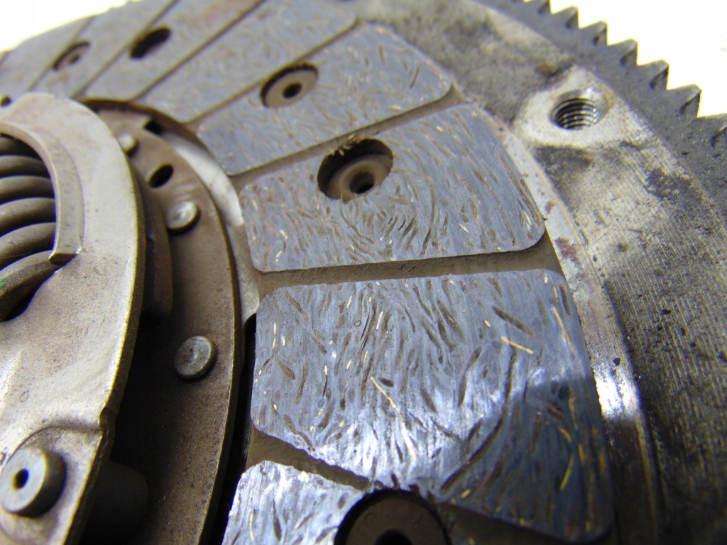 фото №7, Volkswagen оригинальный номер 04e141026a колесо сцепление