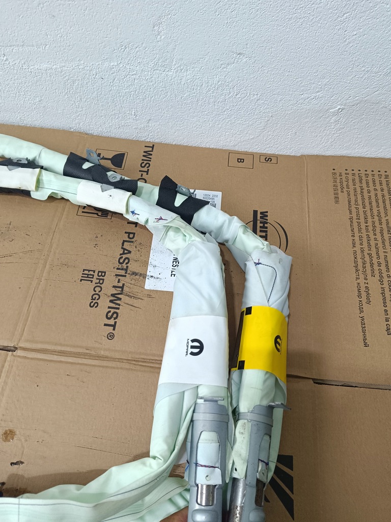 фото №4, Шторка безпеки права подушка безпеки levante