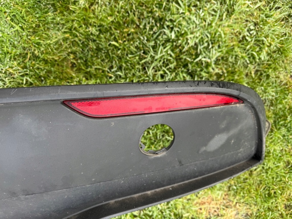 Купить Tesla model y my правый отражатель w бампер задний оригинал